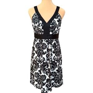 LOFT Black White Floral Pattern V Neck Empire Waist Sleeveless A Line‎ Dress 2P